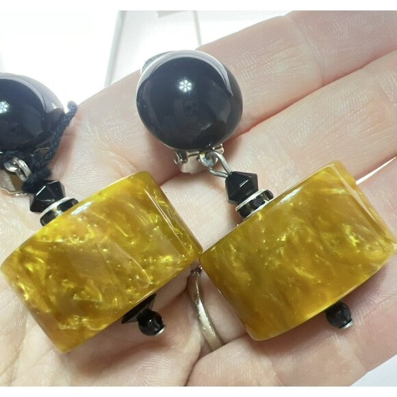 Angela Caputi Earrings CLIP ON Modernist Dangle Resin Geometric Art Gallery NWT - Picture 11 of 11